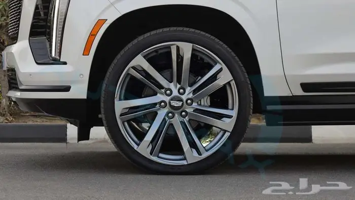 كاديلك اسكاليد 600 Sport Platinum 2025 اصفار مع ضمان 34