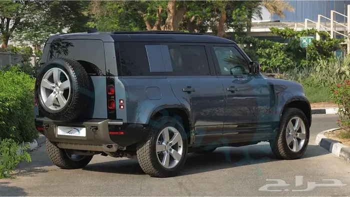 2025 Land Rover Defender 110 X-Dynamic SE P400e مع ضمان 6