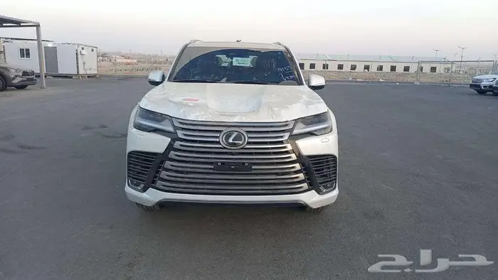 لكزس LX 600 بي بي ابيض بنزين 2025 خصم خاص 0