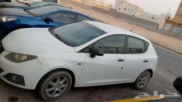 سيات هاتشباك اسباني 4