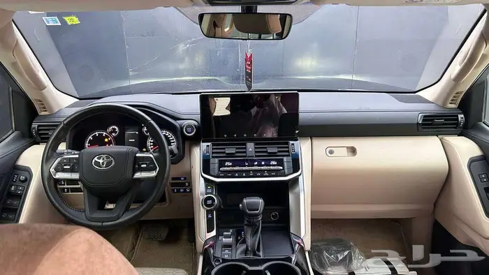تويوتا لاندكروزر GXR L2 2024 ديزل مستعمل لدى شركة الخضر 6