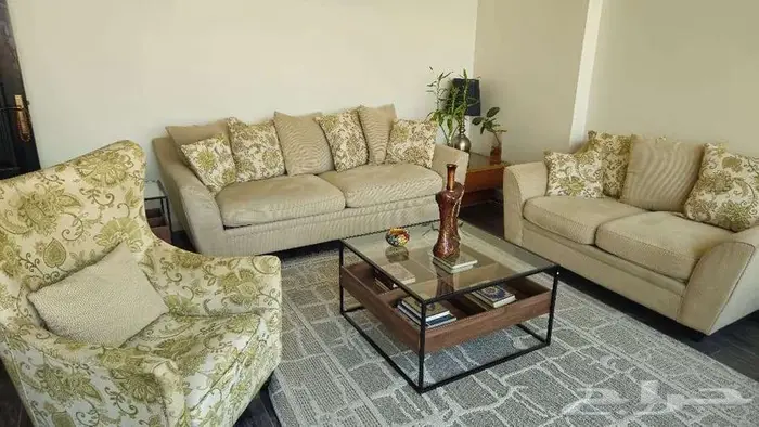 اثاث بيت وأجهزة للبيع بداعي السفر كنب غرفة نوم براد غاز 10