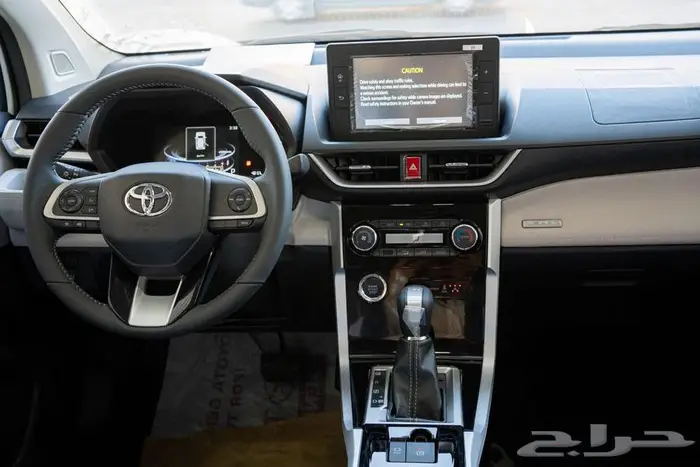 تويوتا فيلوز GLX بنزين 2025 ب 72.500(شامل الضريبة) 18