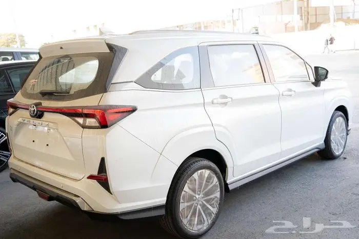 تويوتا فيلوز GLX بنزين 2025 ب 72.500(شامل الضريبة) 3