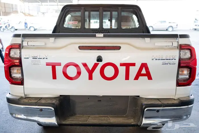 هايلوكس فل كامل بنزين اوتماتيك 2025 ب 135.200شامل الضريبة 5