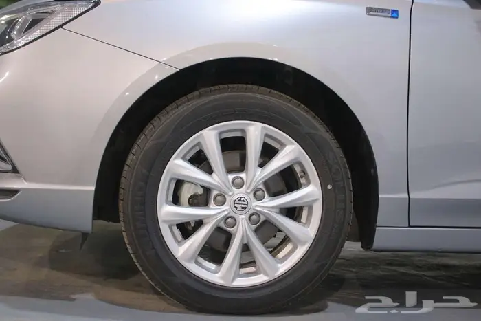 ام جي 5 ستاندر 2025 6