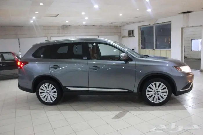 ميتسوبيشي اوتلاندر 2020 رصاصي بطاقة جمركية 14