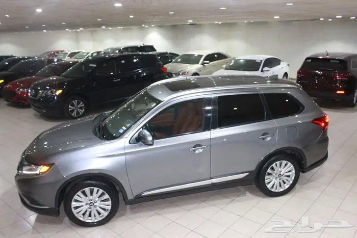 ميتسوبيشي اوتلاندر 2020 رصاصي بطاقة جمركية 22