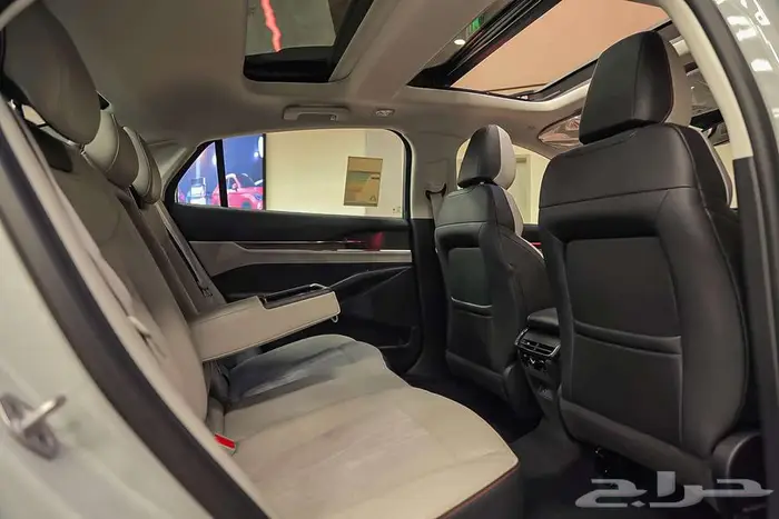 فورد تورس تيتانيوم 2026 6