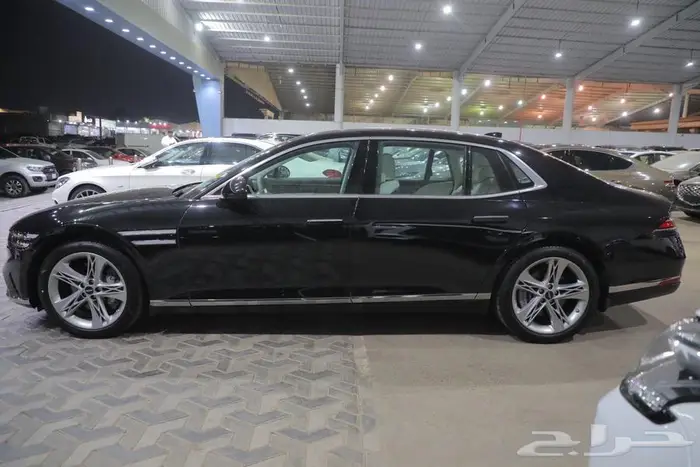 جينيسس G90 فل كامل بانوراما جلد ستة سلندر موديل 2025 3