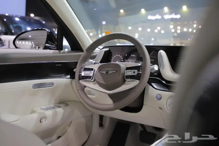 جينيسس G90 فل كامل بانوراما جلد ستة سلندر موديل 2025 10