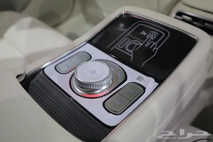 جينيسس G90 فل كامل بانوراما جلد ستة سلندر موديل 2025 13