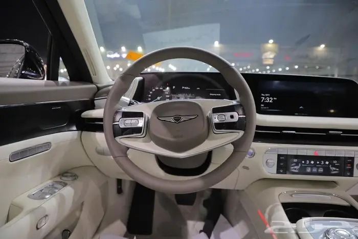 جينيسس G90 فل كامل بانوراما جلد ستة سلندر موديل 2025 18