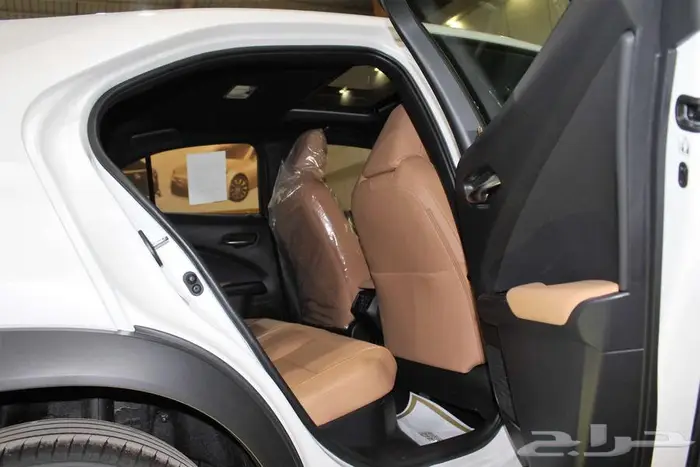 لكزس - UX300 خليجي هايبرد - 2025 - فل كامل- 12