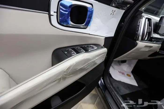 كيا سورنتو ستاندر بنزين 2025 بسعر مميز لفتره محدوده 10