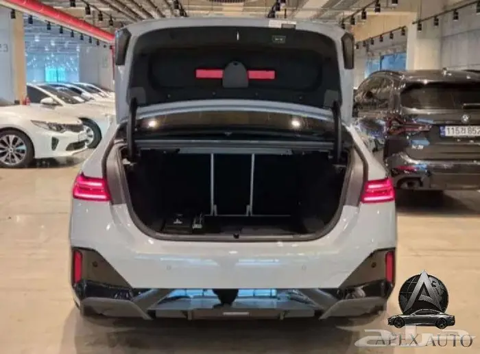 BMW 520 i mkit Sport Special Edition 2025 عرض نادر 19