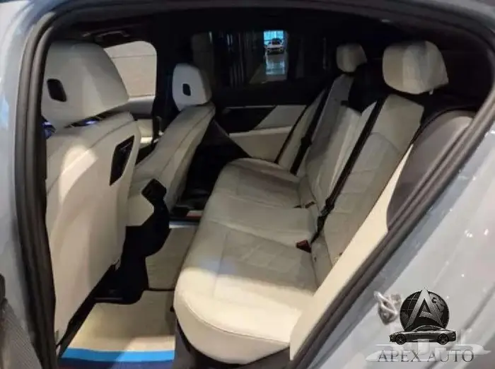 BMW 520 i mkit Sport Special Edition 2025 عرض نادر 18