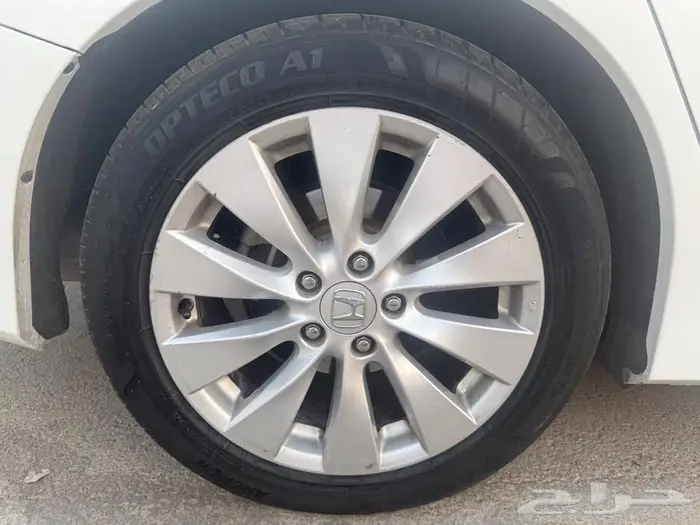 هوندا اكورد 2014 نظيفه ماشاء الله 10