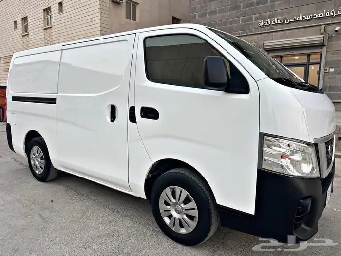 باص نيسان اورفان ممشى قليل نظيف جدا للبيع 10