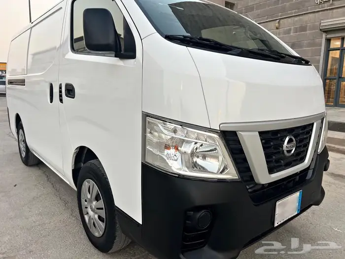 باص نيسان اورفان ممشى قليل نظيف جدا للبيع 2