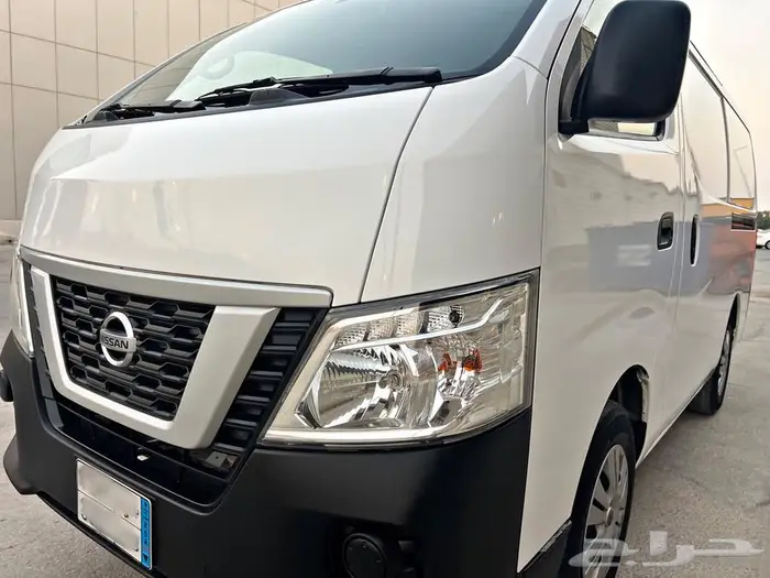 باص نيسان اورفان ممشى قليل نظيف جدا للبيع 3