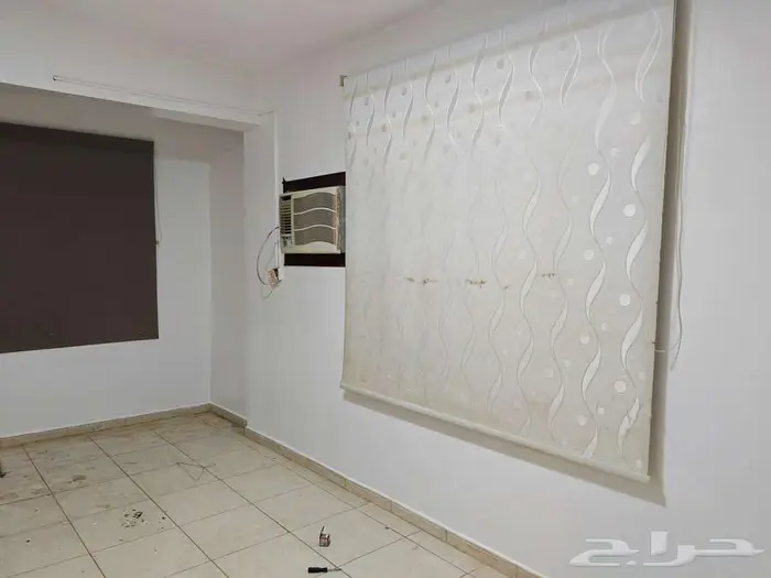 شقة للأيجار في الملز 4 غرف 3