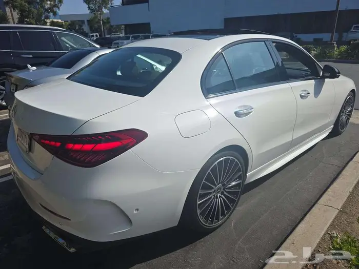 مرسيدس بنز C300 موديل 2022   للإستيراد   نظيفة جدا 4