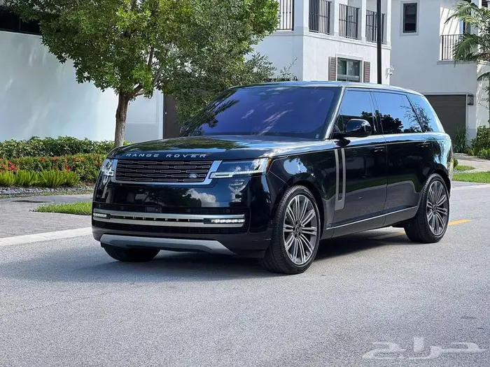 2023 Land Rover Range Rover SE LWB 7-Passenger 0