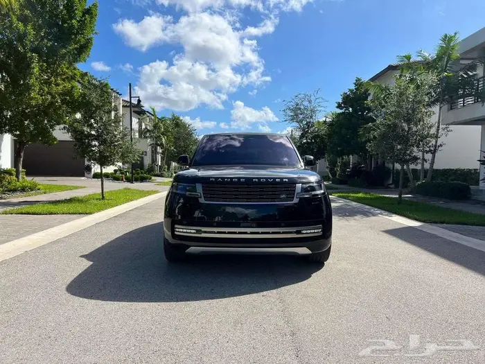 2023 Land Rover Range Rover SE LWB 7-Passenger 2