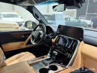 جيب لكزس LX600 BB ابيض الساير 2025 باقل الاسعار index