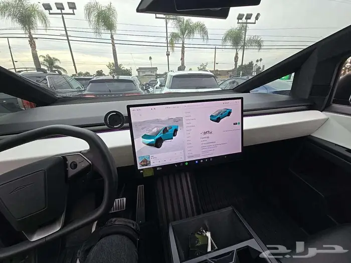 2024 Tesla Cybertruck Crew Cab Medium Bed 7