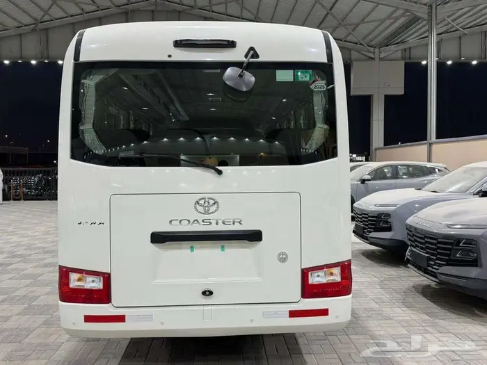 باص كوستر ديزل توماتيك 2025 بااقل الاسعار 4