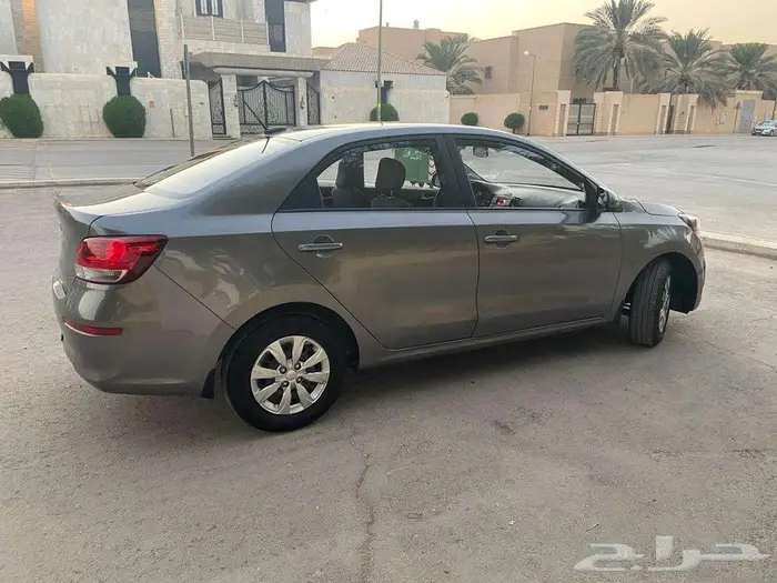 كيا بيجاس ستاندر 2025 1