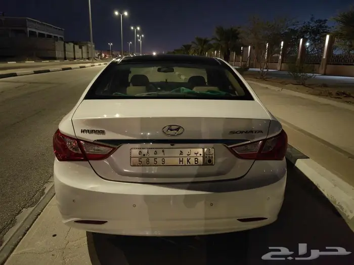 للبيع هونداي سوناتا موديل 2012 نص فل مستخدمة 9