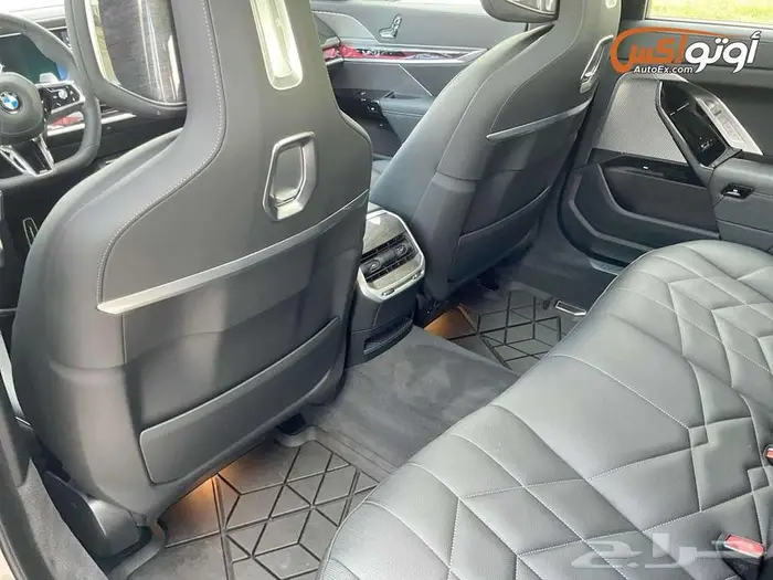 2024 بي إم دبليو 760i xDrive 9