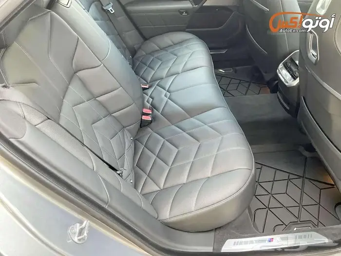 2024 بي إم دبليو 760i xDrive 11