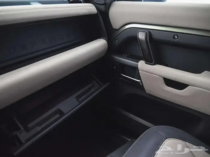 2023 Land Rover Defender 110 X-Dynamic SE 8