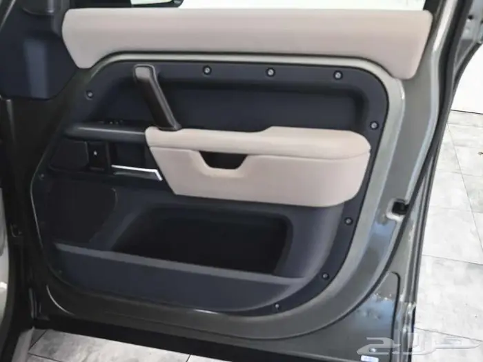 2023 Land Rover Defender 110 X-Dynamic SE 7