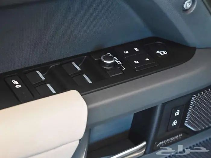 2023 Land Rover Defender 110 X-Dynamic SE 20