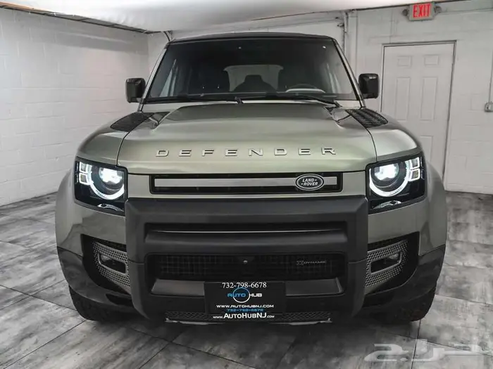 2023 Land Rover Defender 110 X-Dynamic SE 1