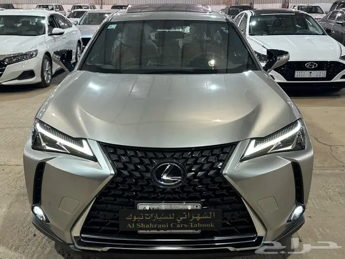 لكزس UX موديل 2021 سعودي بحالة الوكالة 1