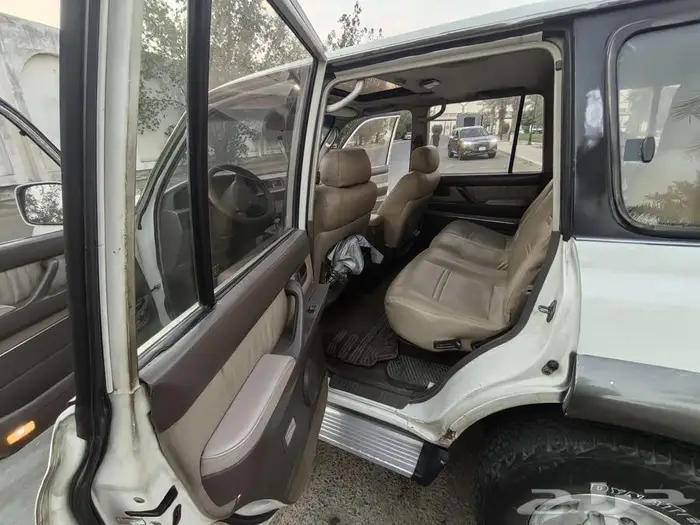 لاندكروزر 1996 VXR فل كامل 11