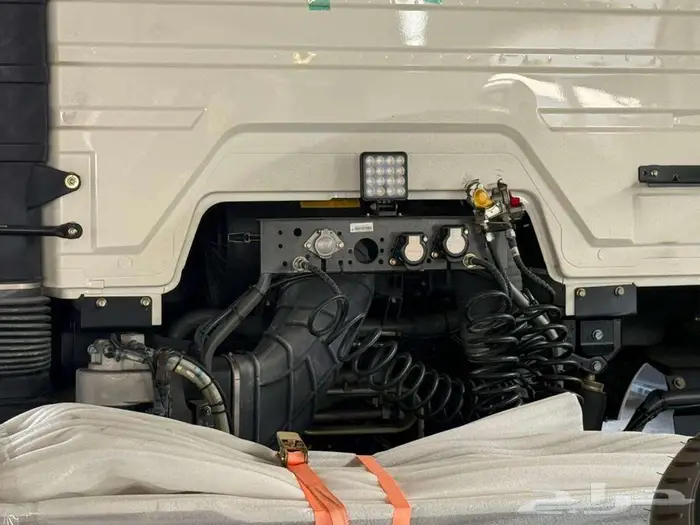 شاحنة سينو ترك HOWO NX440 4X2 اوتوماتيك موديل 2025 11