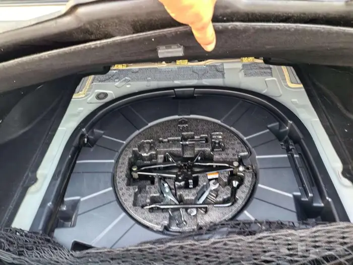 للبيع افالون 2019 مالك واحد 7