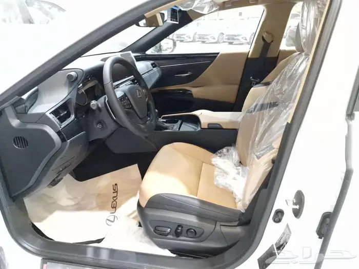 لكزس ES350 فئة CAبريمى ابيض 2025 باقل الاسعار 2