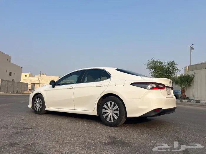 كامرى 2022 سعودي ماشيه 97 الف 4