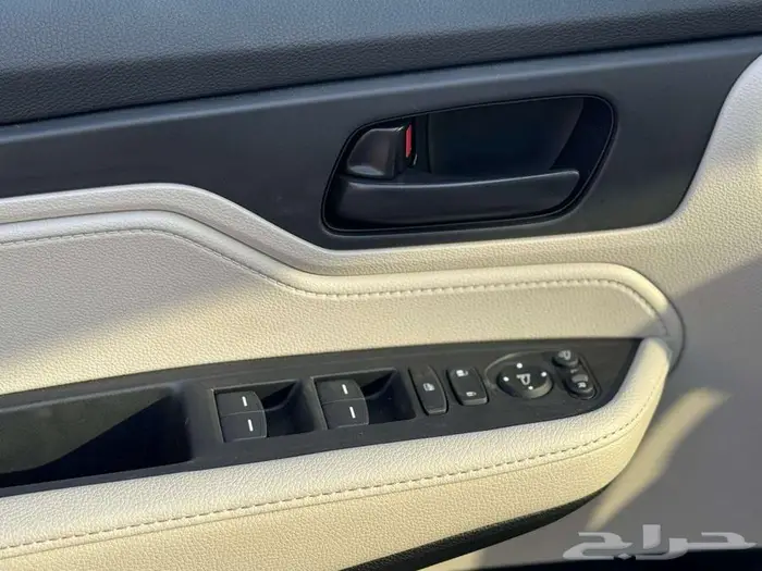 هوندا اوديسي LX موديل 2025 - اللون - ابيض - رمادي 13