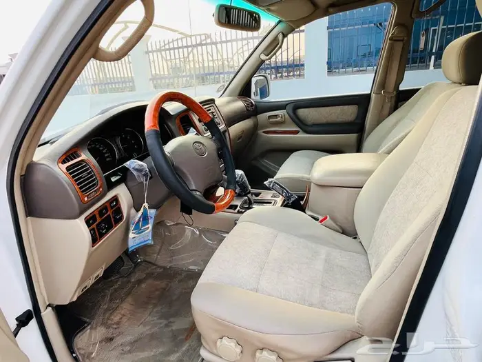 تويوتا لاندكروزر 2006 GXR 7