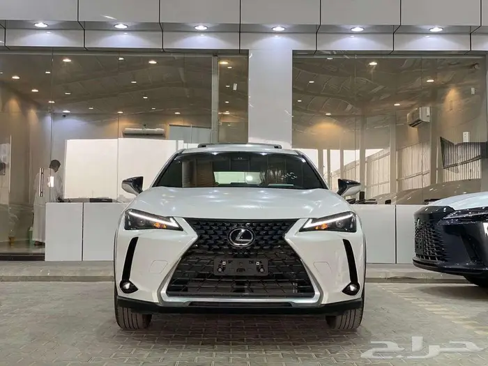 لكزس UX 300 H فل كامل هايبرد 2025 - خليجي - عرض نهايه العام 7