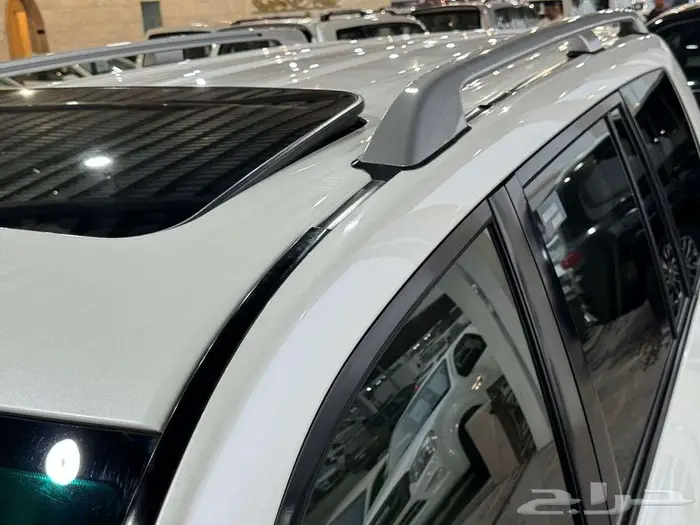 للبيع لاندكروزر GXR-3 2011 فل ابشن سعودي فئة 60 عام 7